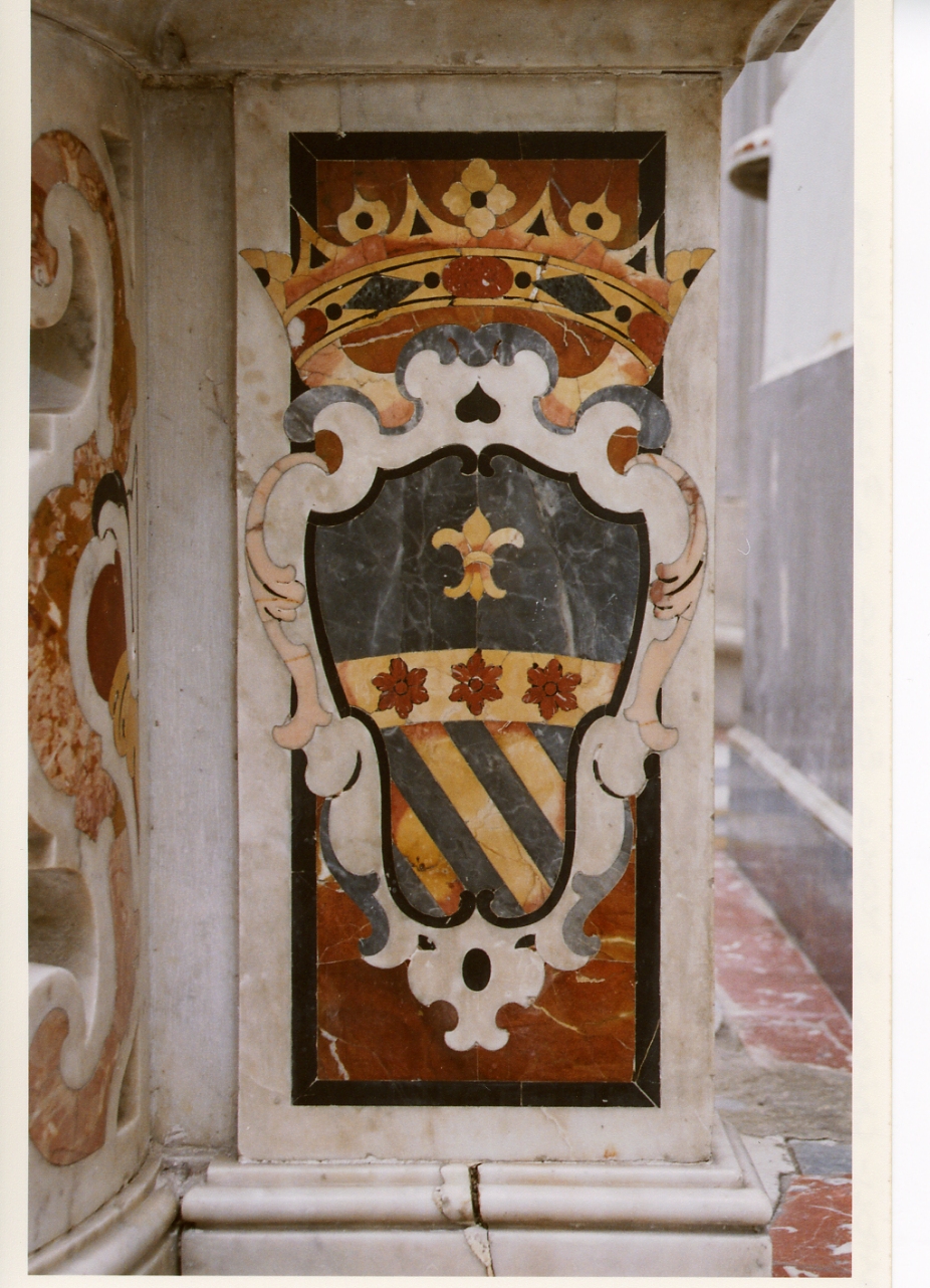 stemma gentilizio (balaustrata) di Bastelli Giuseppe (sec. XVIII)