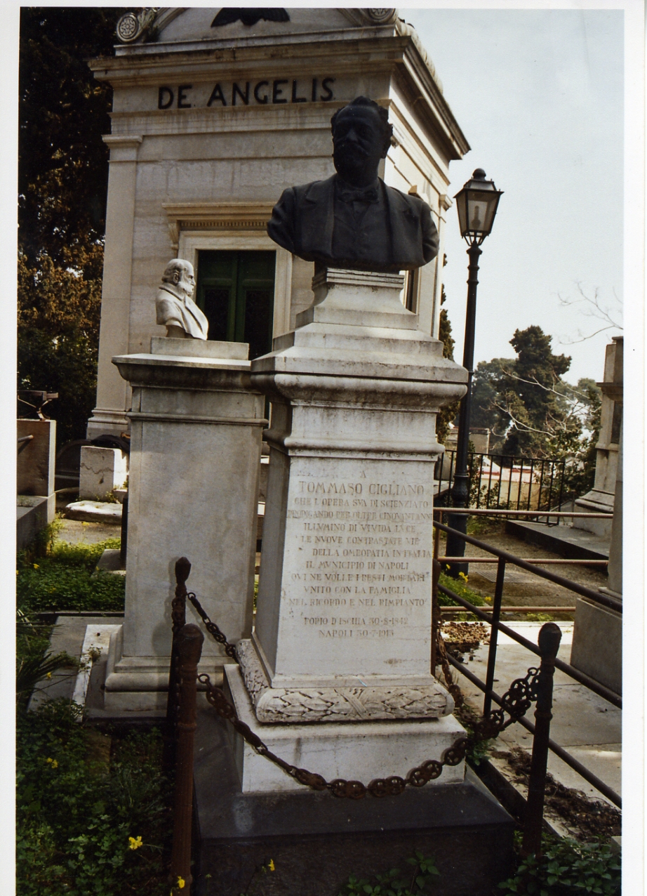 monumento funebre di De Candia Leonardo (sec. XX)