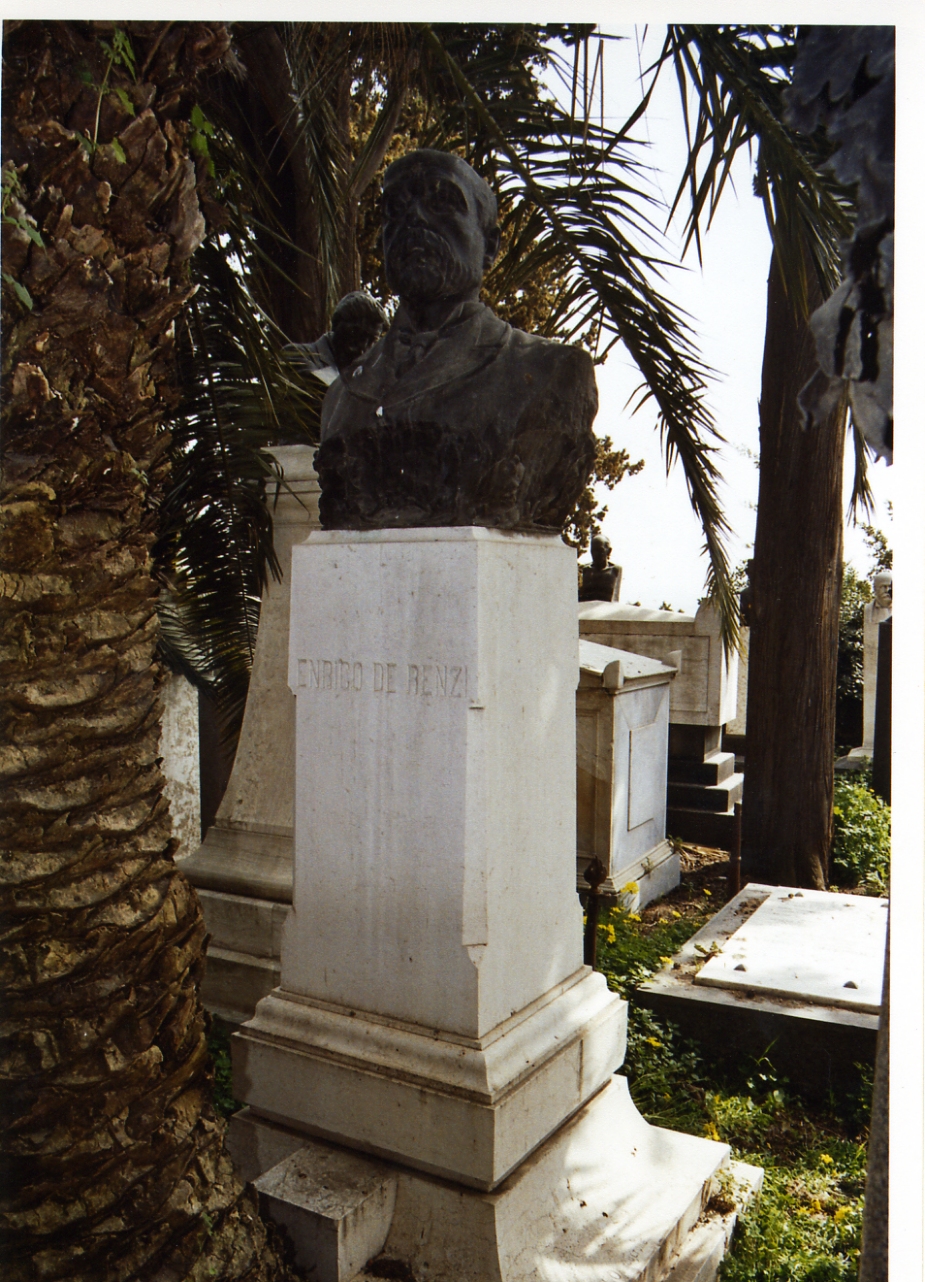 monumento funebre di Rosiello Ugo (inizio sec. XX)