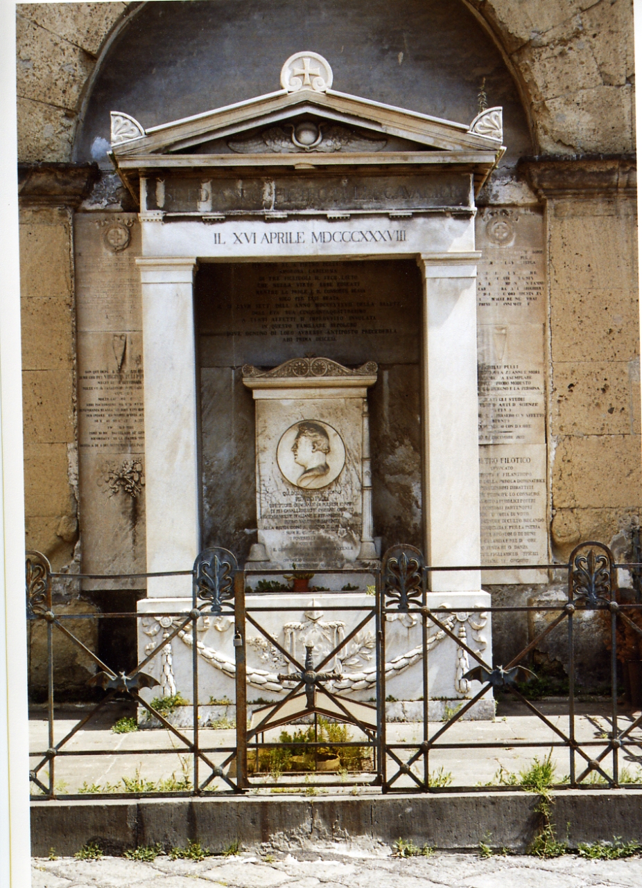 monumento funebre di Angelini Tito (maniera) (sec. XIX)