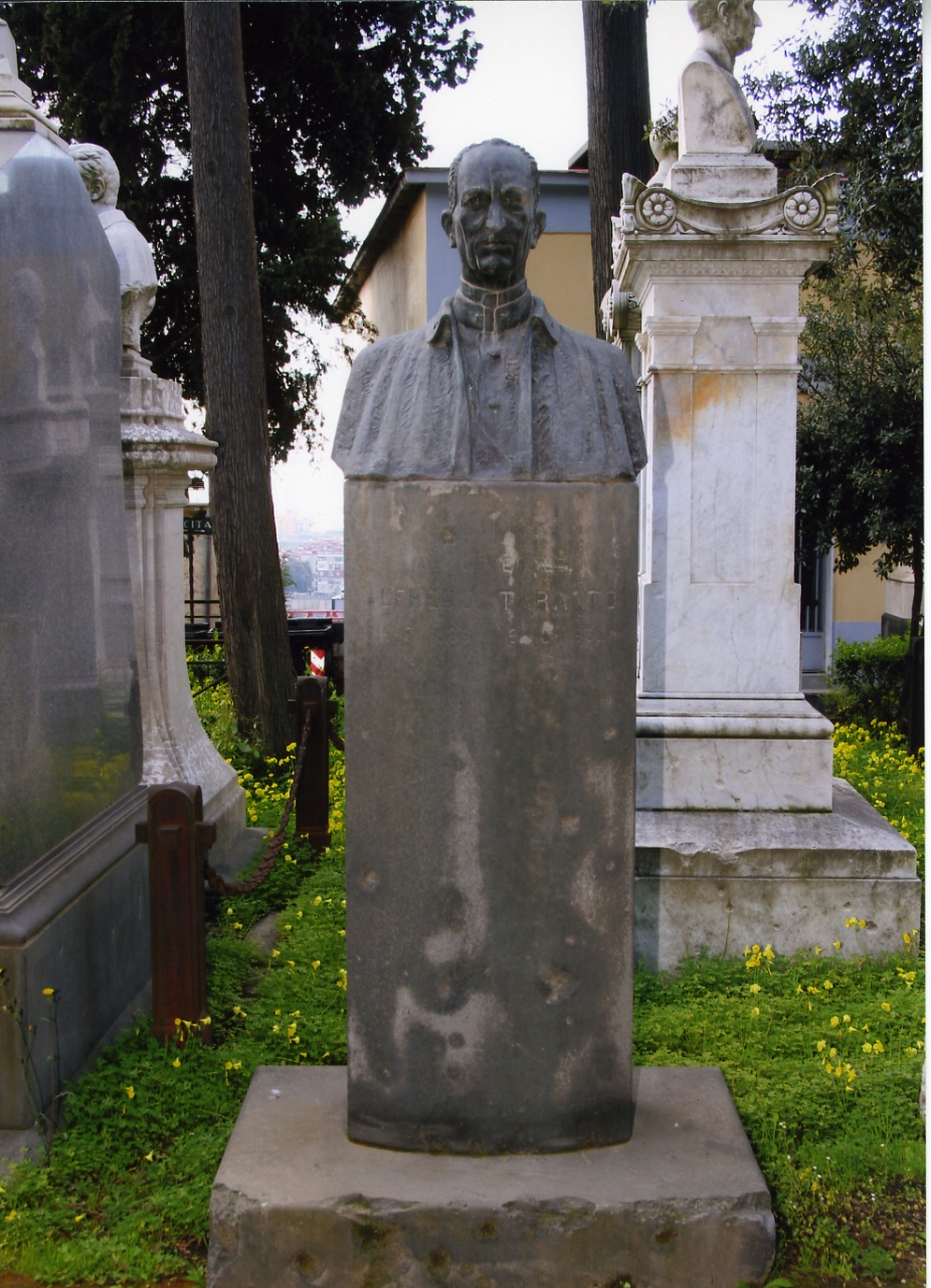 monumento funebre, elemento d'insieme di Puchetti Enzo (sec. XX)