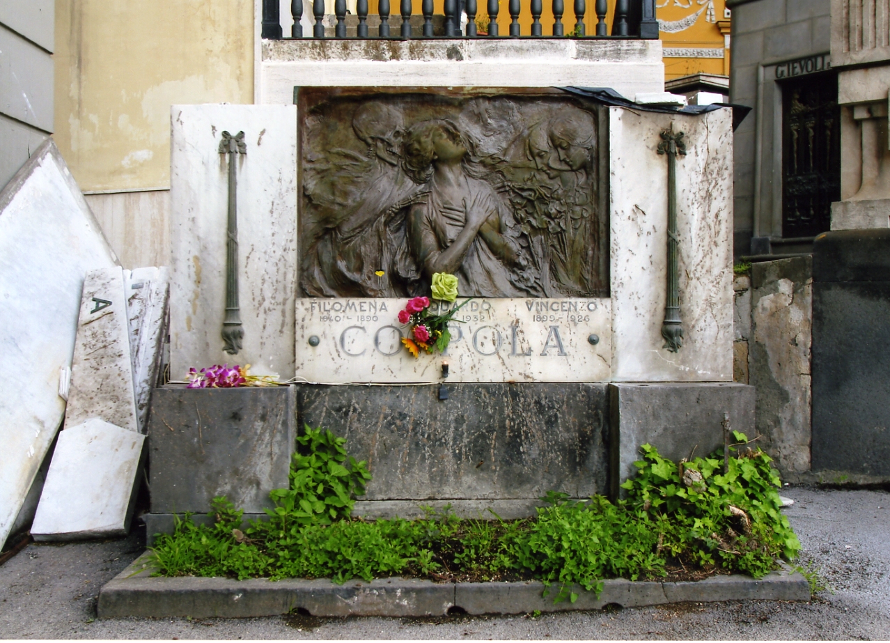 monumento funebre di Chiaramonte Gaetano, Nasti Francesco (secondo quarto sec. XX)