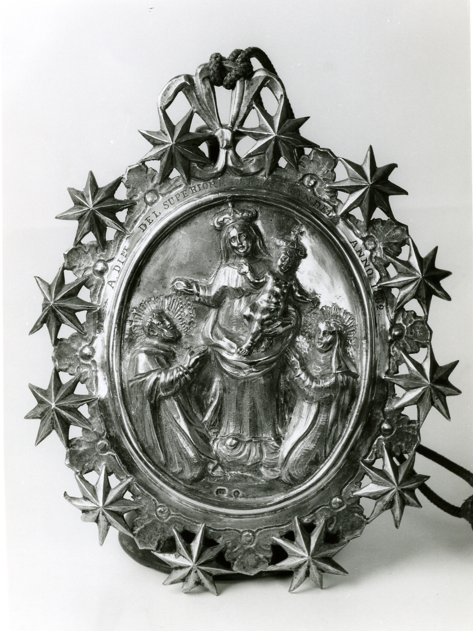 Madonna del Rosario (emblema di confraternita) - bottega napoletana (sec. XIX)