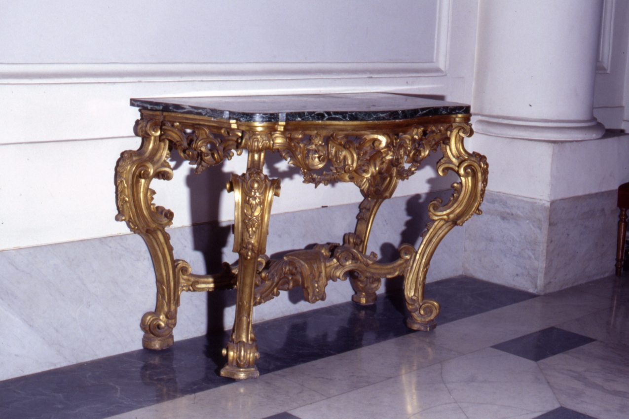 console - bottega napoletana (primo quarto sec. XVIII)