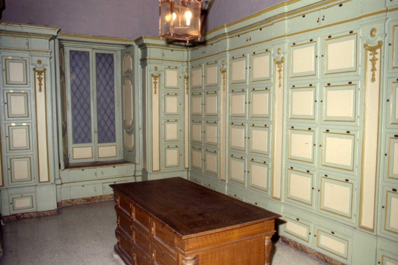 armadio - bottega napoletana (sec. XVIII)