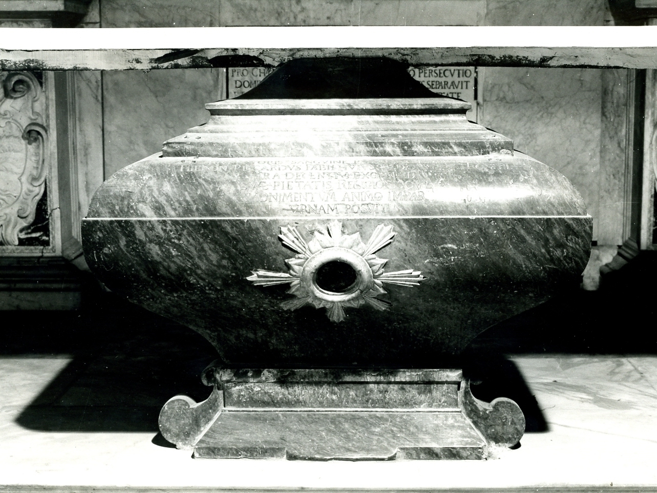 urna - bottega napoletana (sec. XVII)