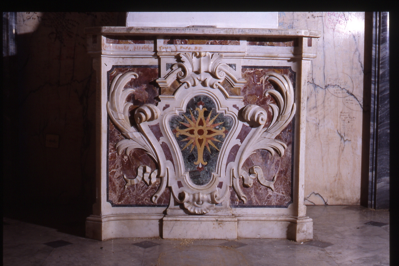 piedistallo di statua - bottega napoletana (seconda metà sec. XVIII)