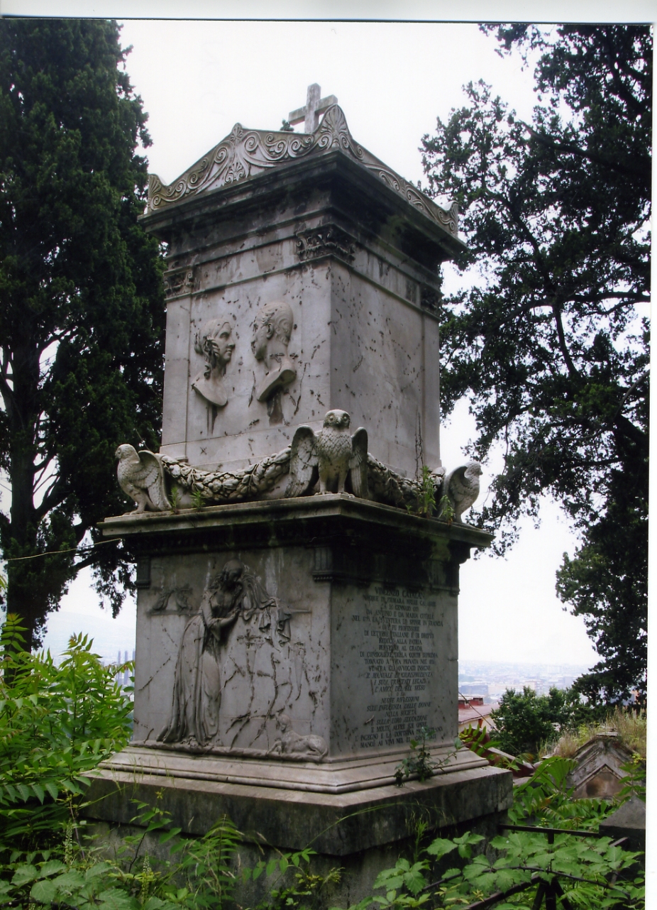 monumento funebre di De Crescenzo Gennaro, Bighencomer Costantino, Rizzi Ulisse (sec. XIX)