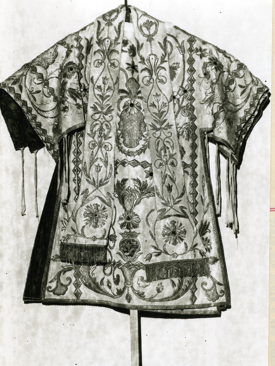 paramento liturgico - manifattura napoletana (secc. XVIII/ XIX)