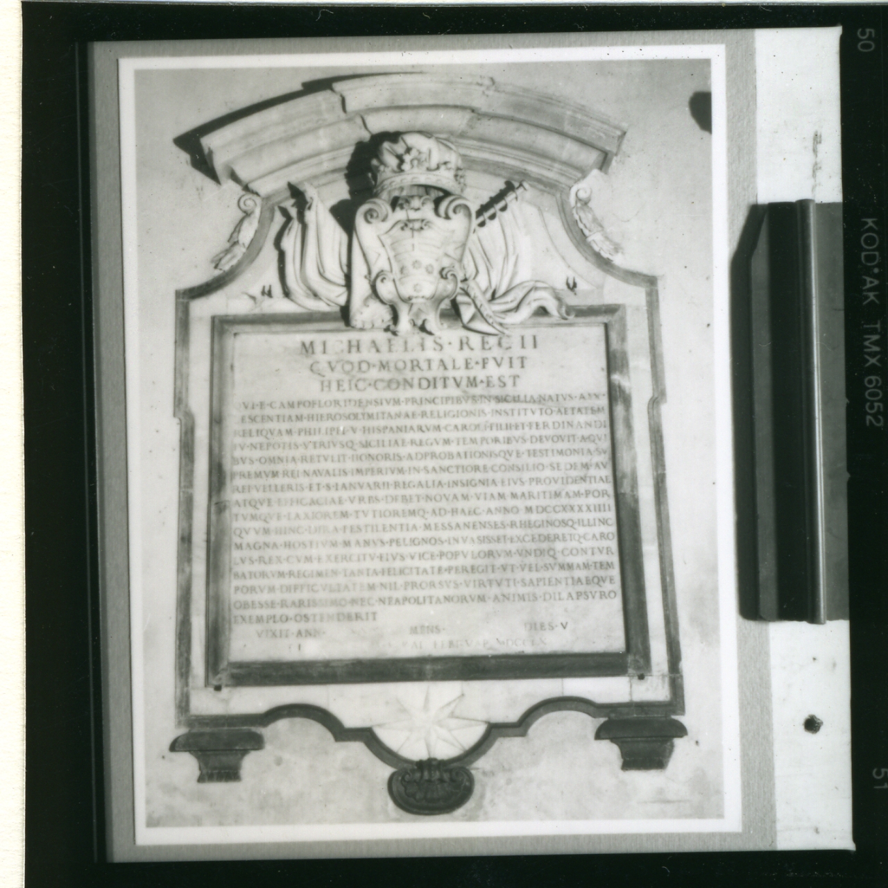 LAPIDE COMMEMORATIVA - BOTTEGA NAPOLETANA (TERZO QUARTO sec. XVIII)