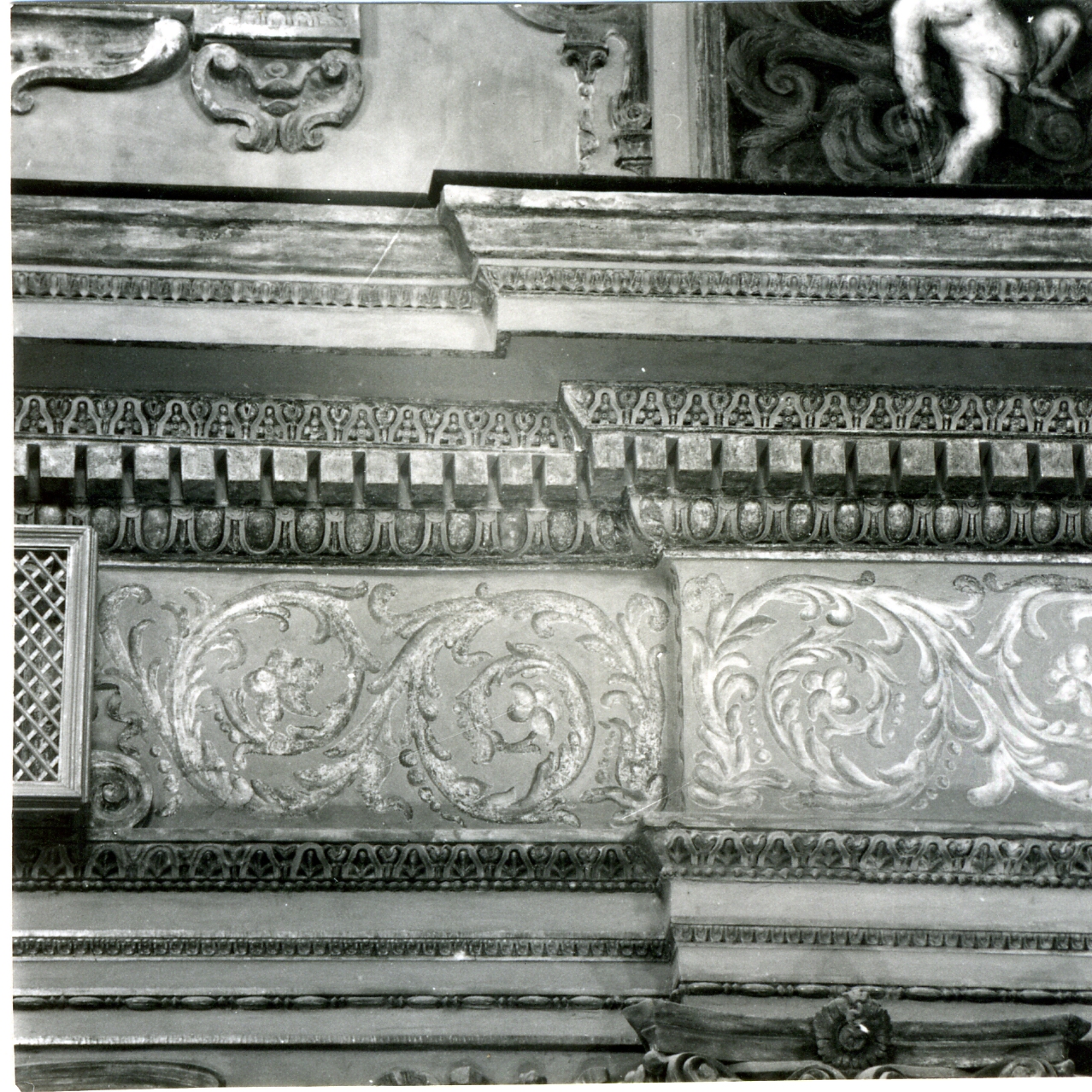 motivi decorativi a girali (decorazione pittorica) - bottega napoletana (ultimo quarto sec. XVII)