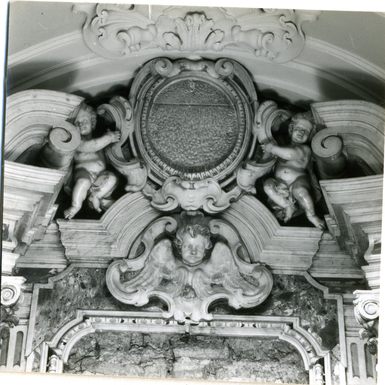 mostra d'altare, elemento d'insieme - bottega napoletana (prima metà sec. XVIII)