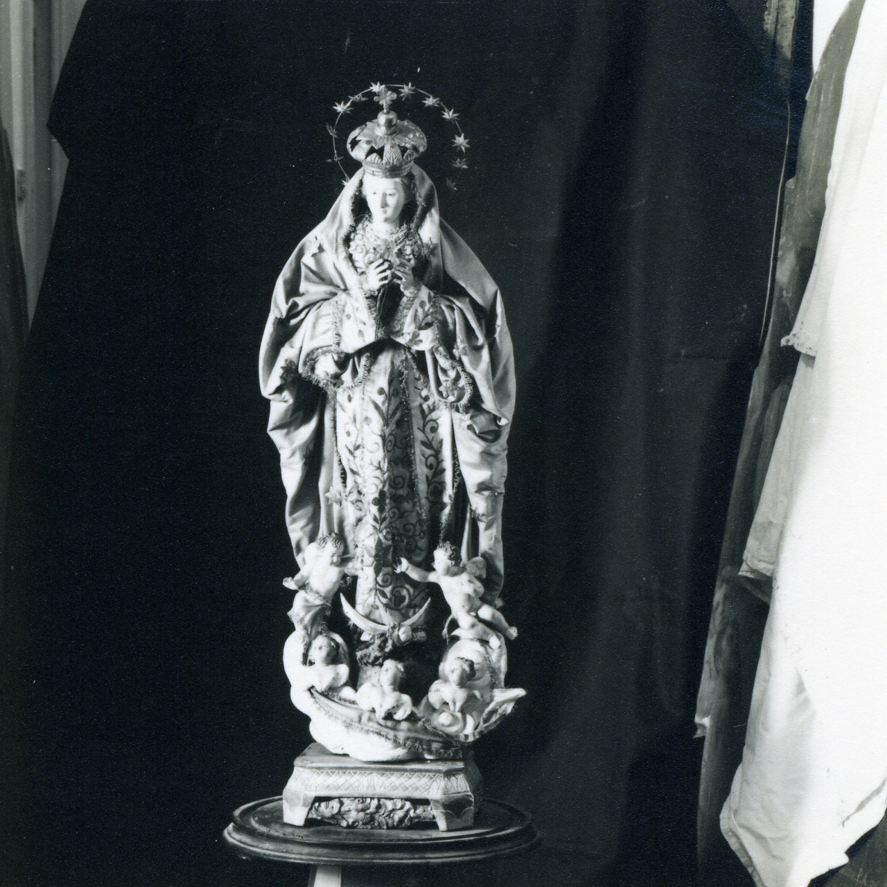 base, elemento d'insieme - bottega napoletana (inizio sec. XX)