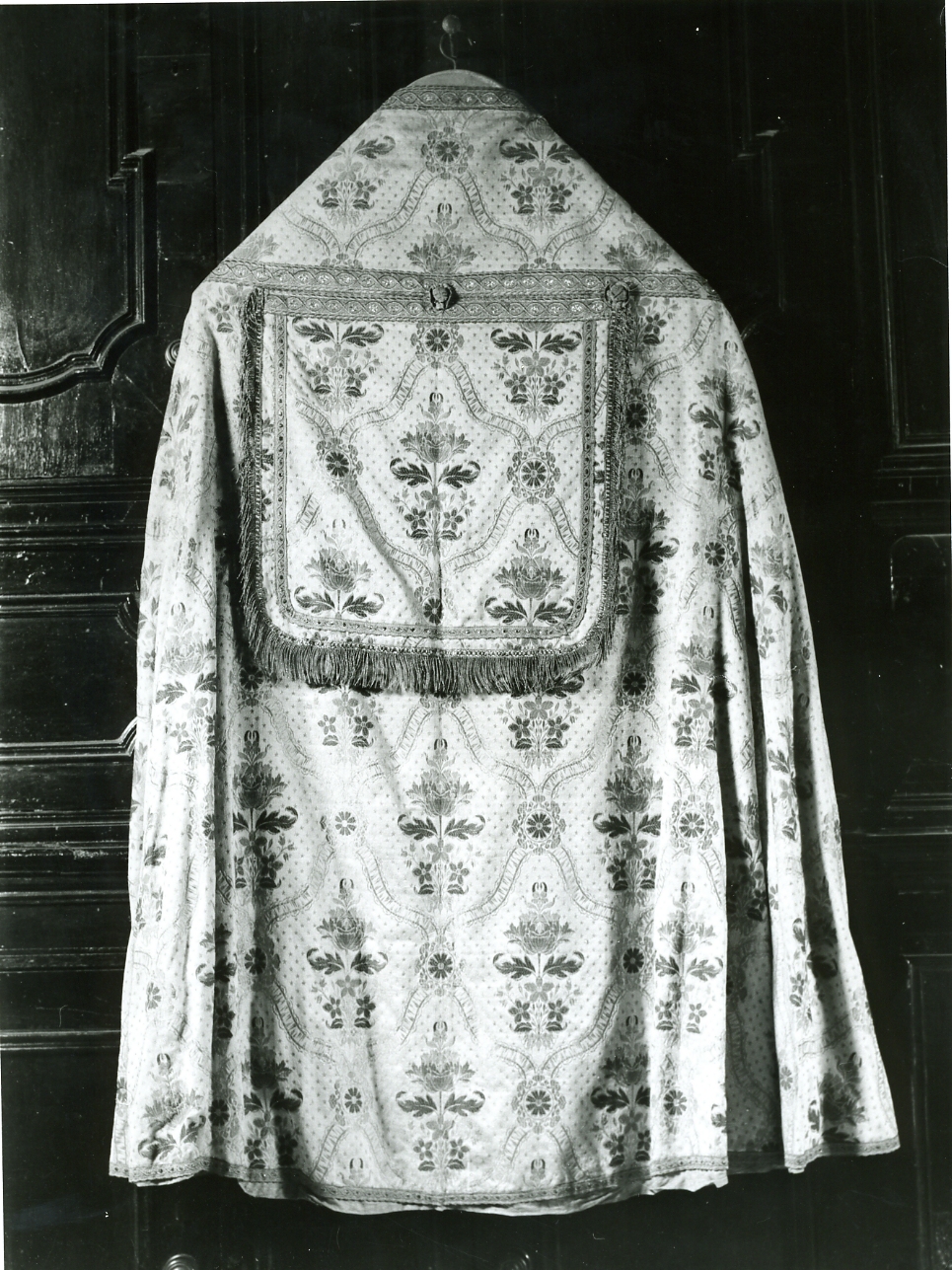 piviale - manifattura napoletana (inizio sec. XX)