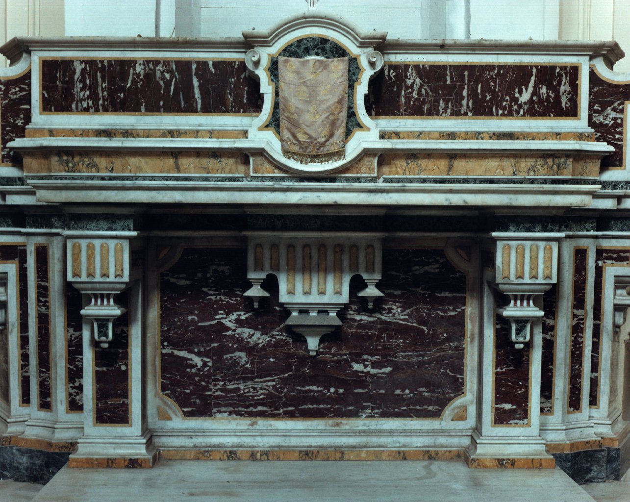 paliotto - bottega napoletana (primo quarto sec. XVIII)