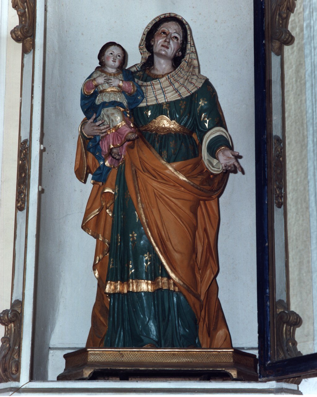 Maria Vergine bambina e Sant'Anna (statua) di Colombo Giacomo (e aiuti) (sec. XVIII)