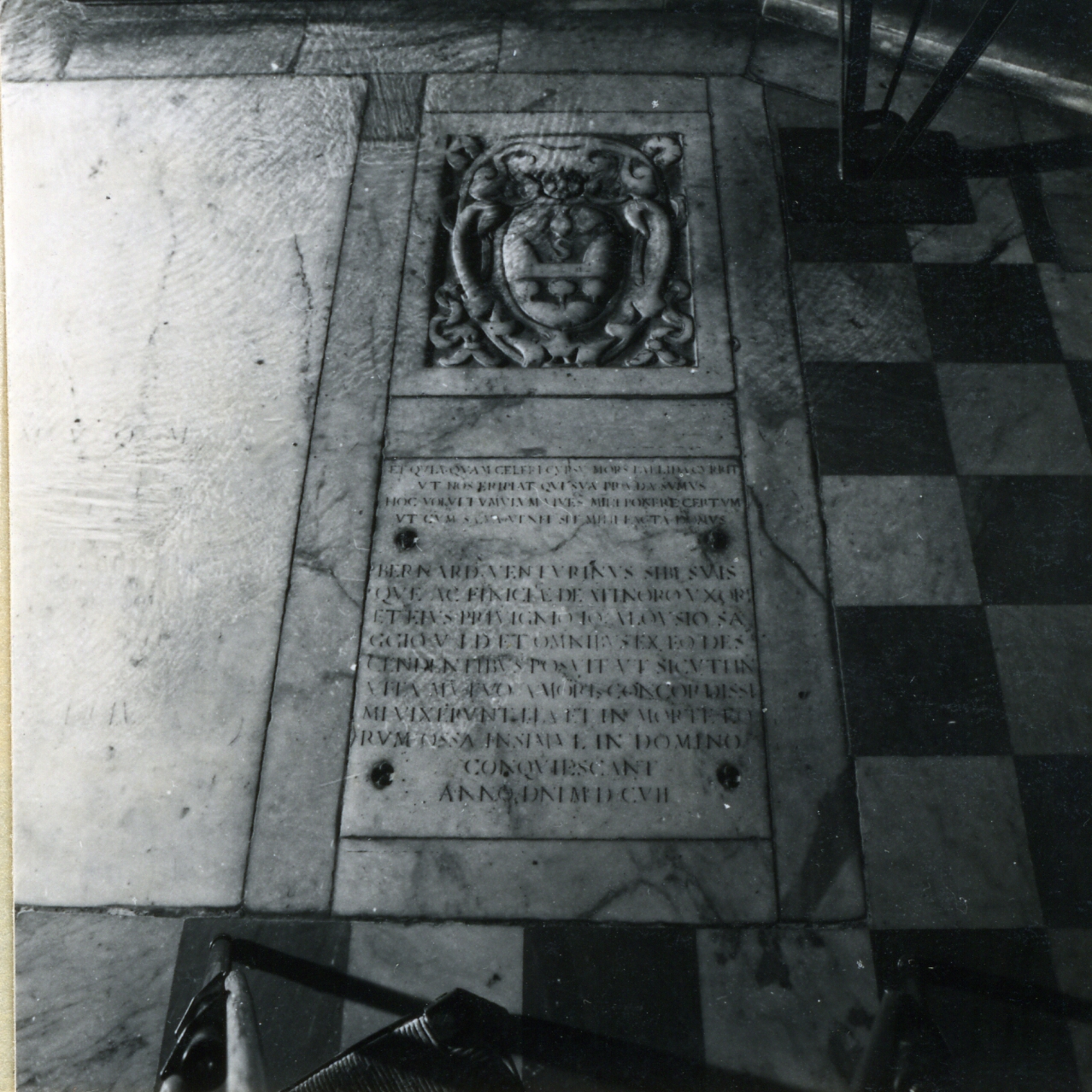 lastra tombale - bottega napoletana (sec. XVII)