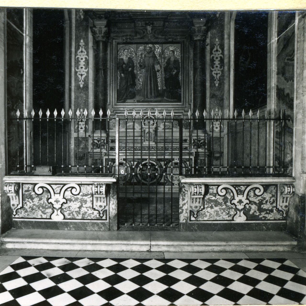 BALAUSTRATA - BOTTEGA NAPOLETANA (Seconda metà sec. XVII)