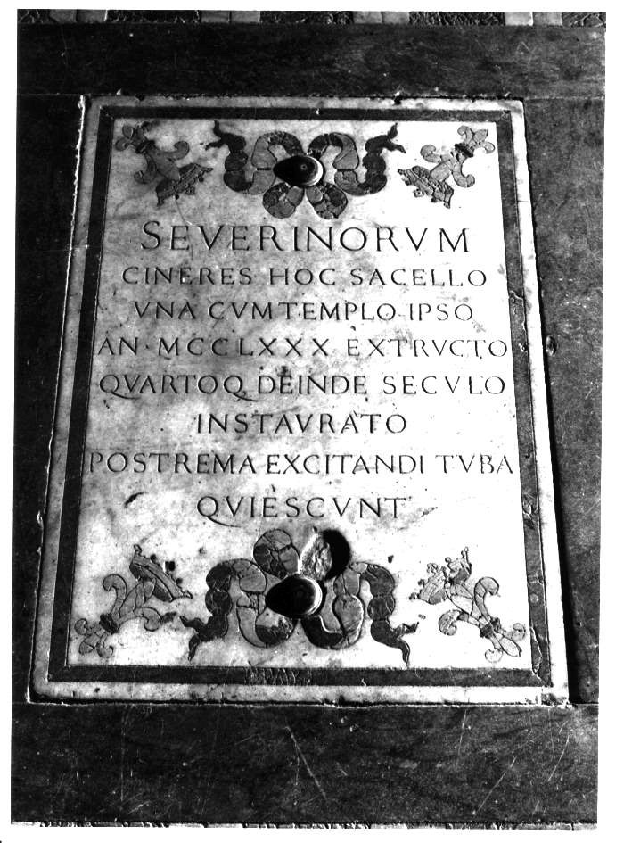 lastra tombale - bottega napoletana (primo quarto sec. XVII)