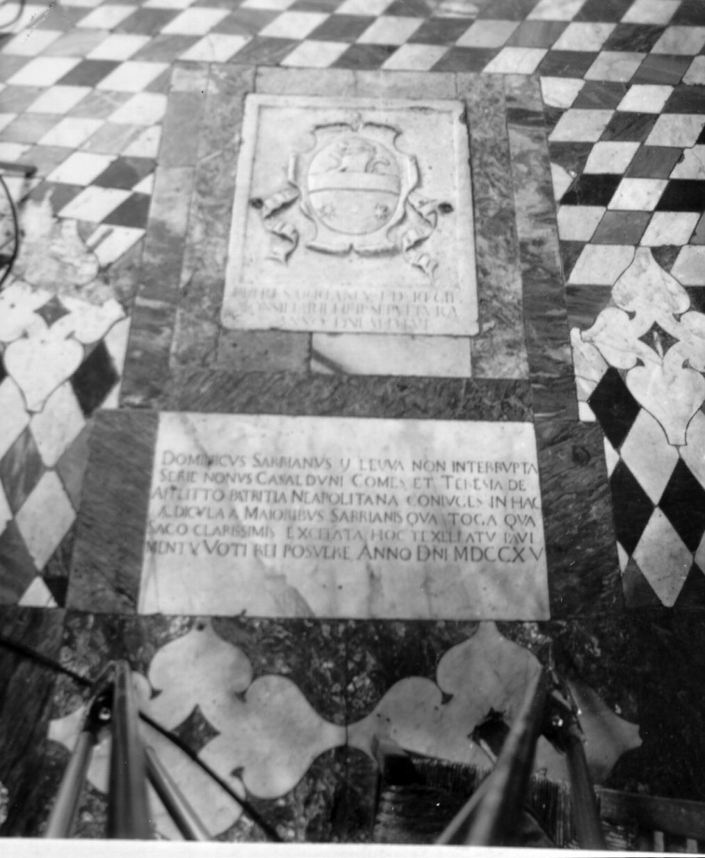 lapide tombale - bottega napoletana (sec. XVIII)