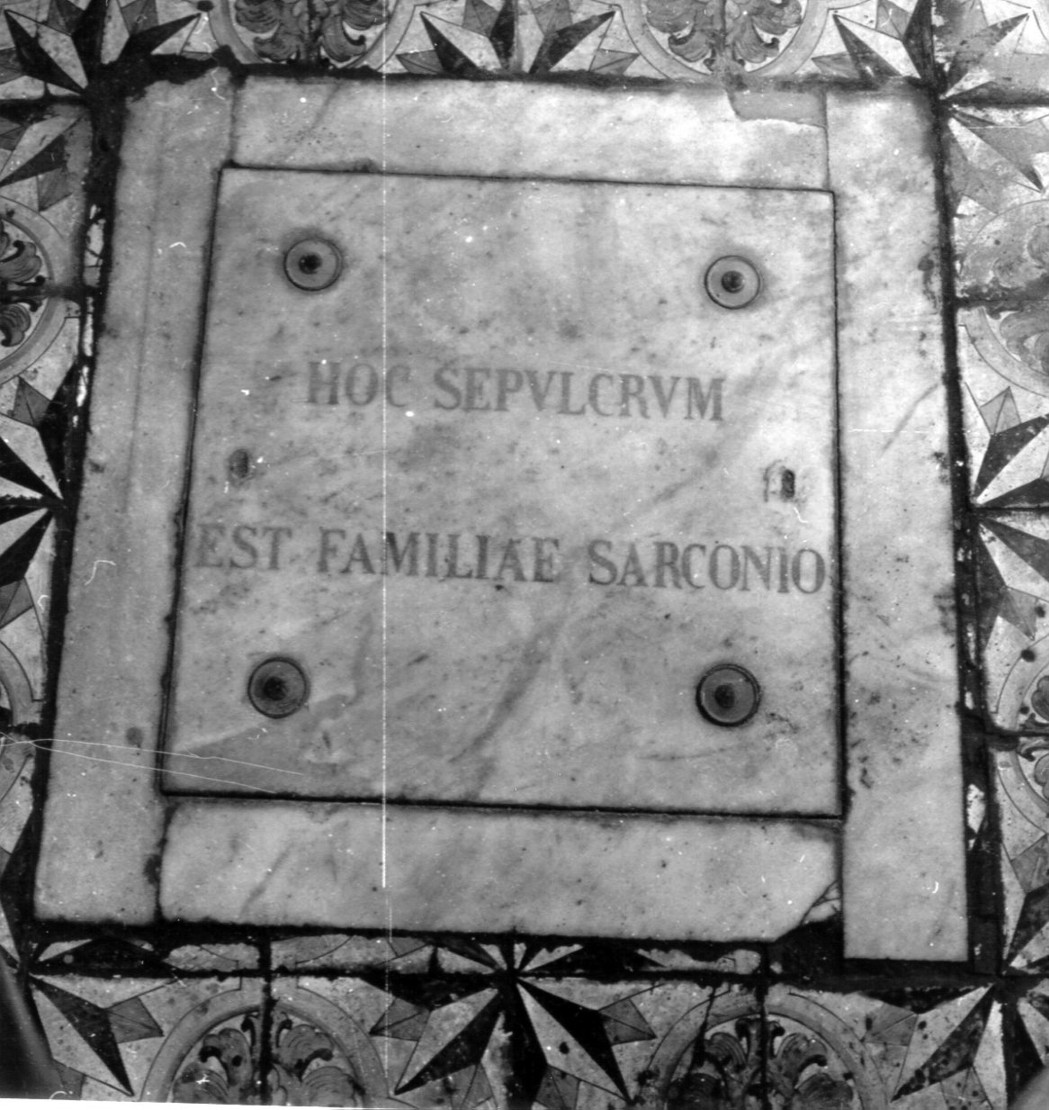 lastra tombale - bottega napoletana (metà sec. XVIII)