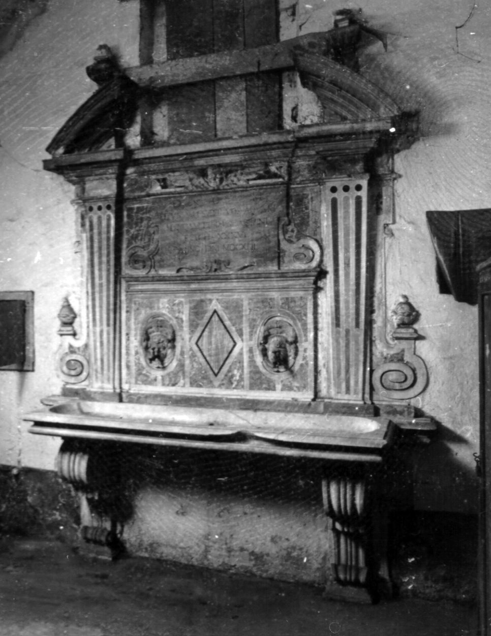 lavabo da sacrestia - bottega napoletana (sec. XVII)