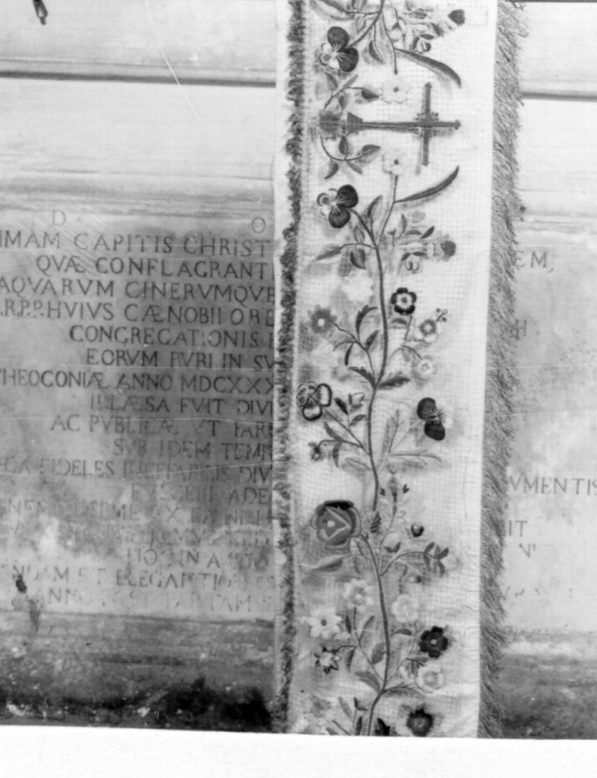 tovaglia d'altare - manifattura napoletana (seconda metà sec. XIX)