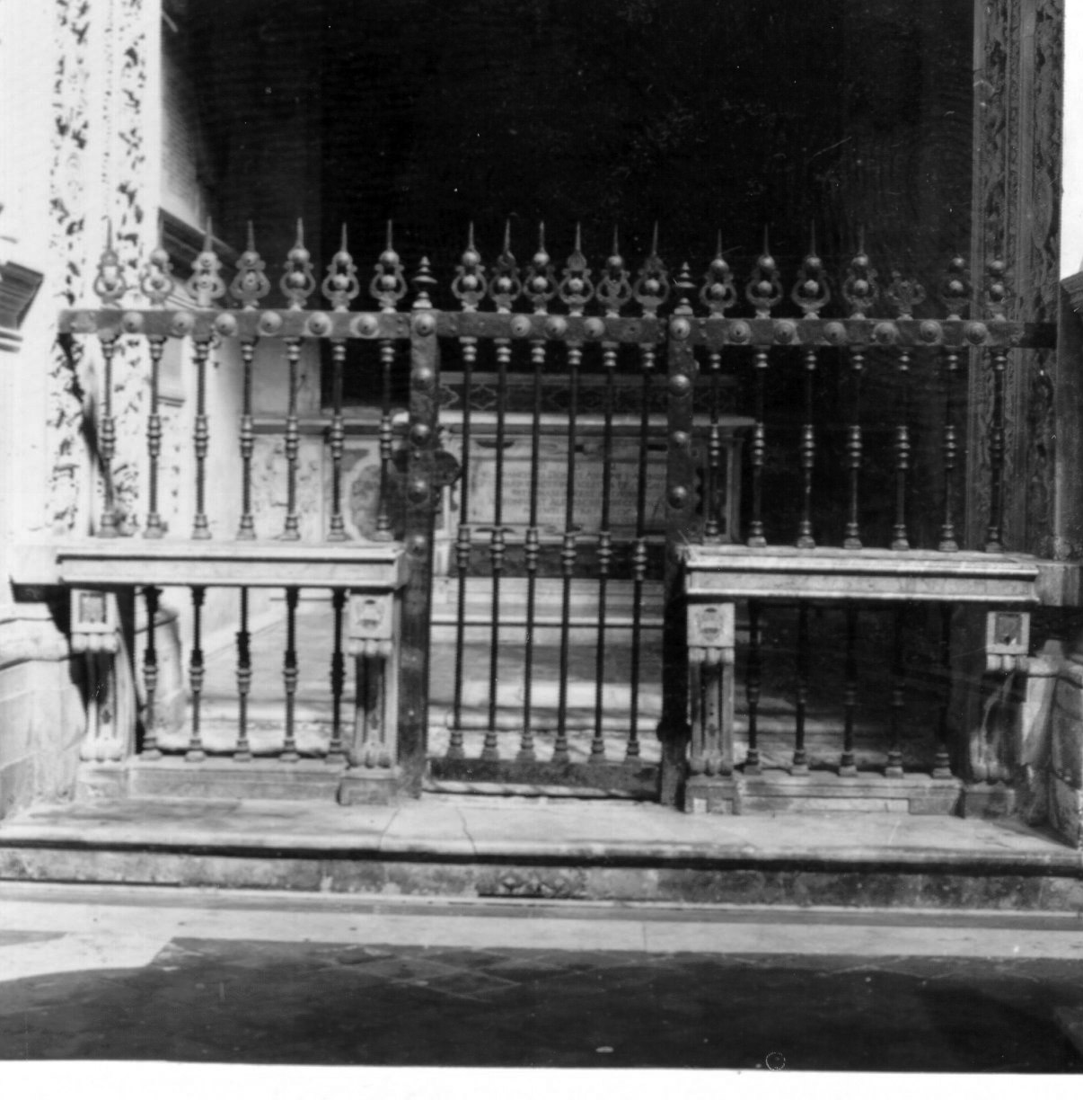 balaustrata di cappella, elemento d'insieme - bottega napoletana (seconda metà sec. XVII)