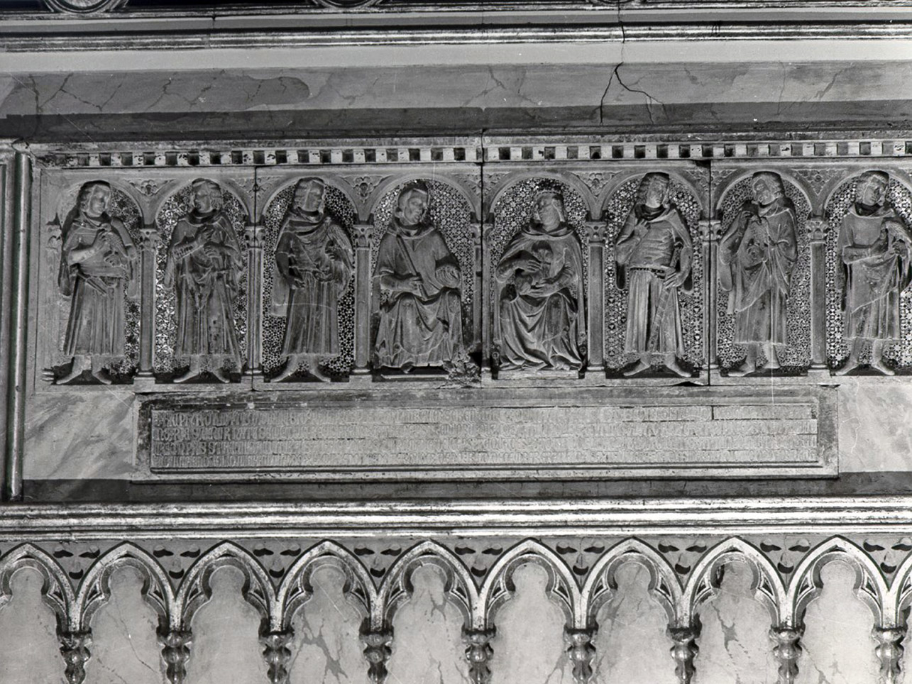 monumento funebre, frammento di Tino di Camaino (sec. XIV)