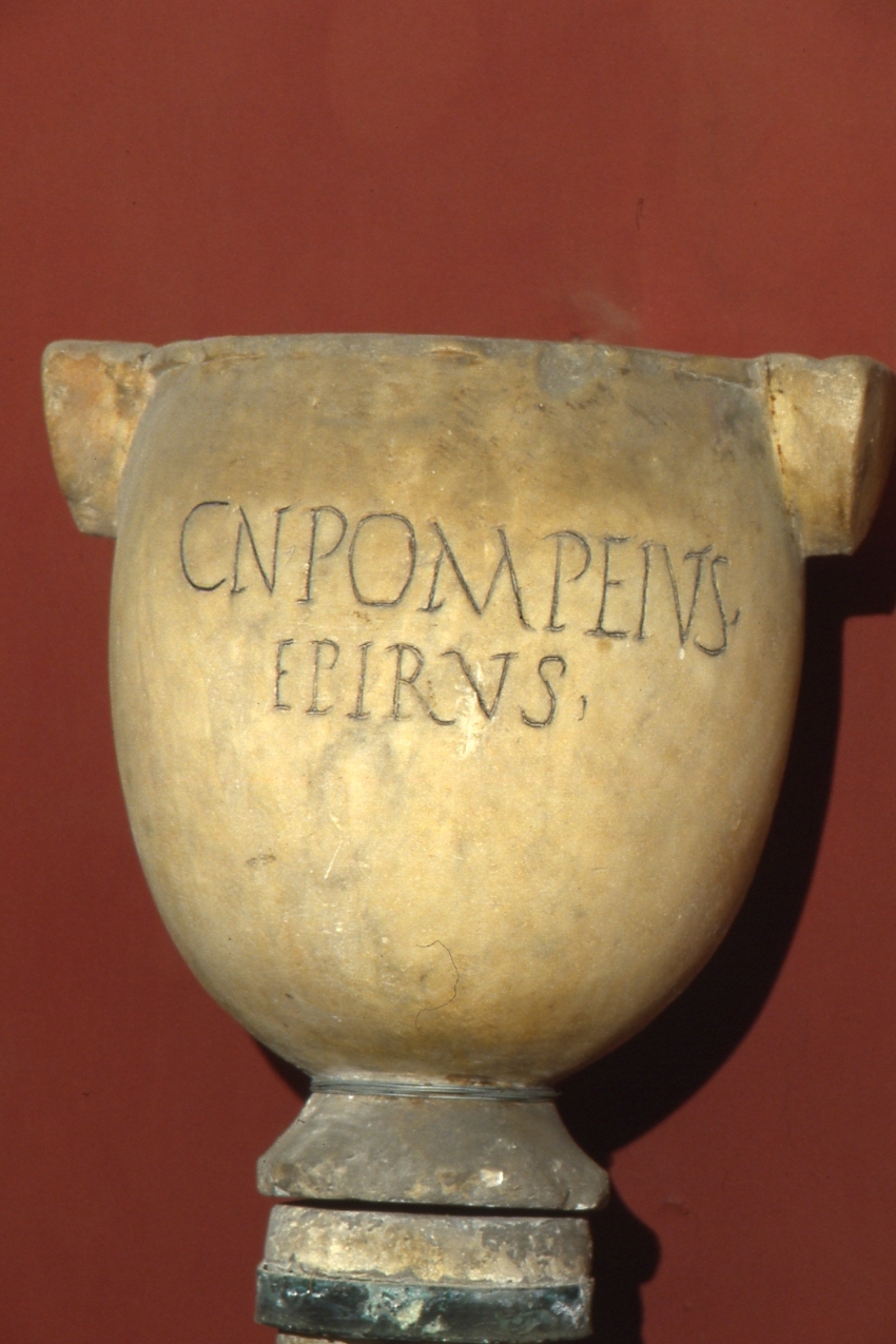 urna - bottega romana (fine sec. X)