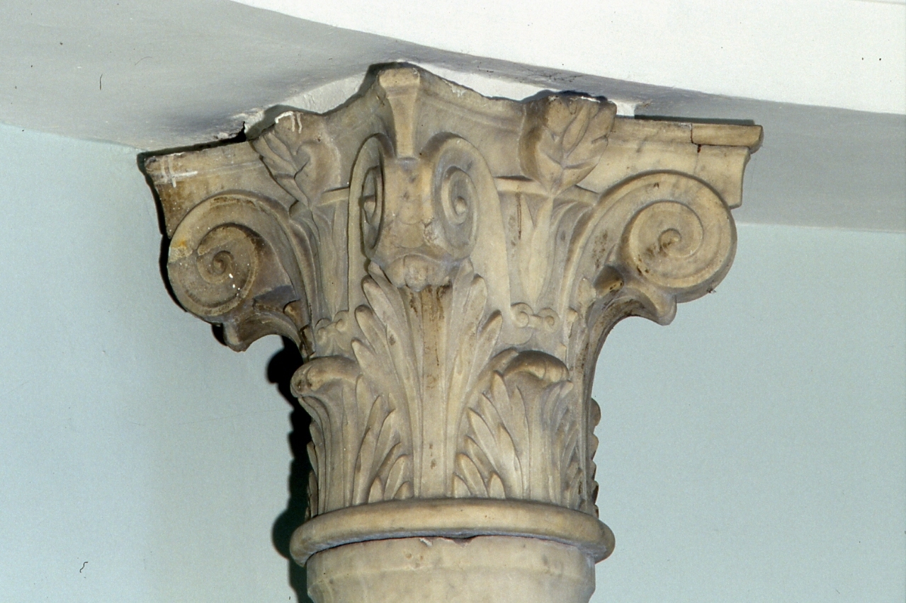 motivi decorativi vegetali (capitello) - bottega napoletana (fine sec. XV)