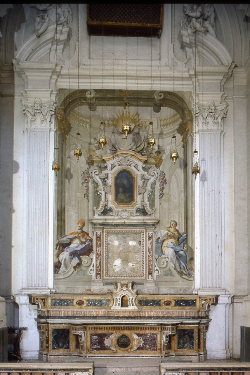 finta architettura con San Nicola e Sant'Apollonia (decorazione pittorica) di Schiano Evangelista (metà sec. XVIII)