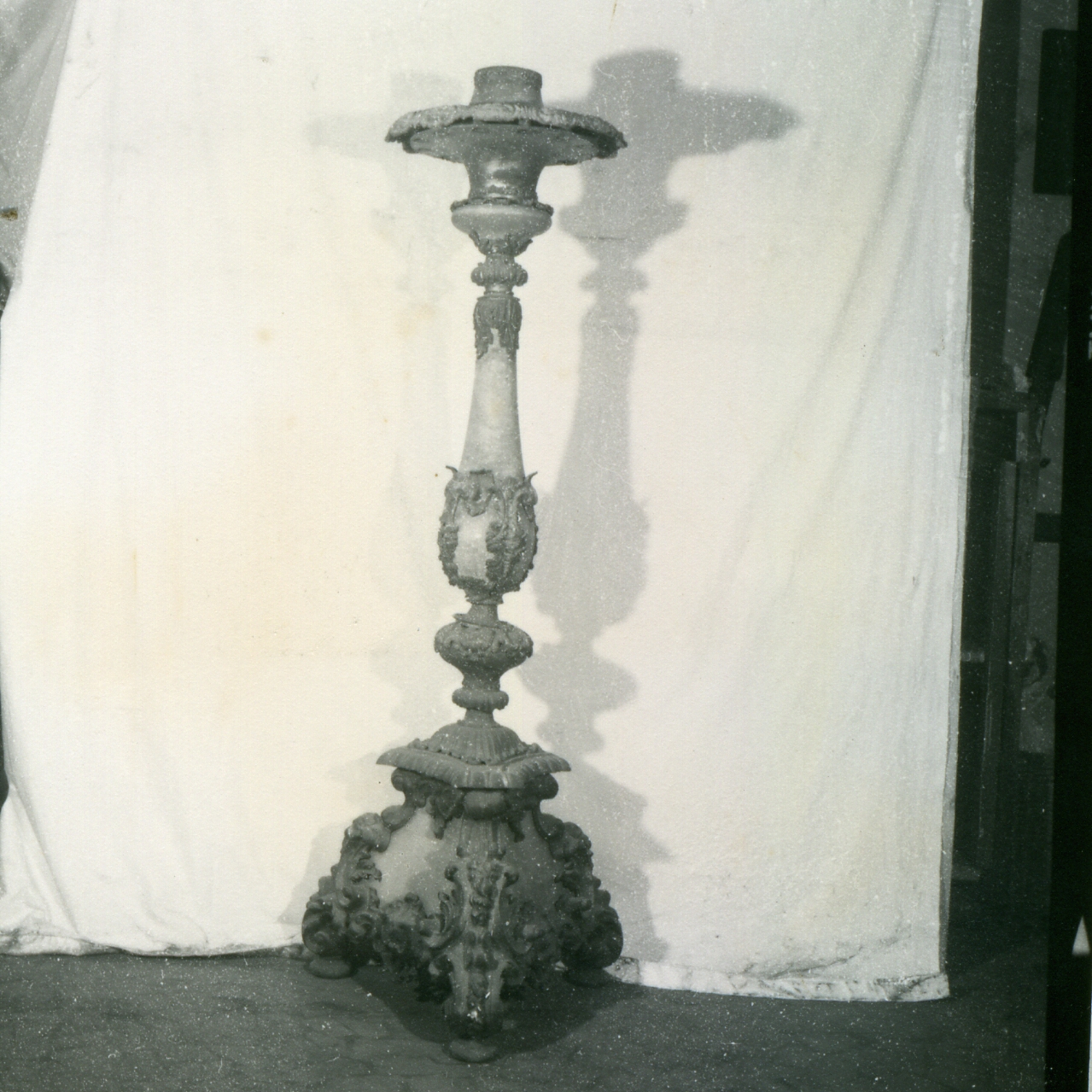 candelabro, serie - bottega napoletana (metà sec. XIX)