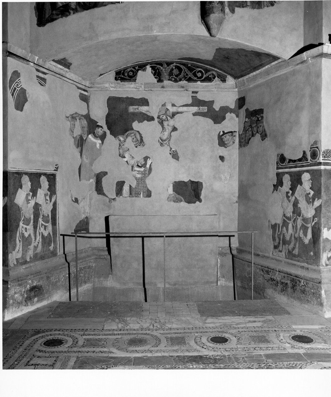 crocifissione (dipinto, frammento) - bottega campana (prima metà sec. XIV)