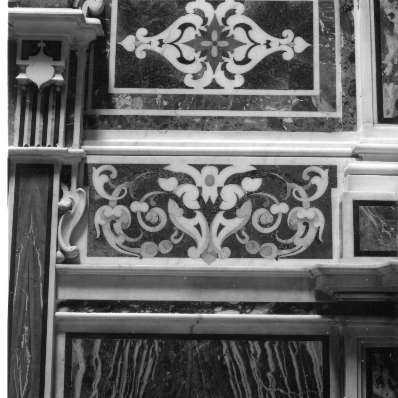 motivi decorativi vegetali (pannello, serie) di Fanzago Cosimo (sec. XVII)