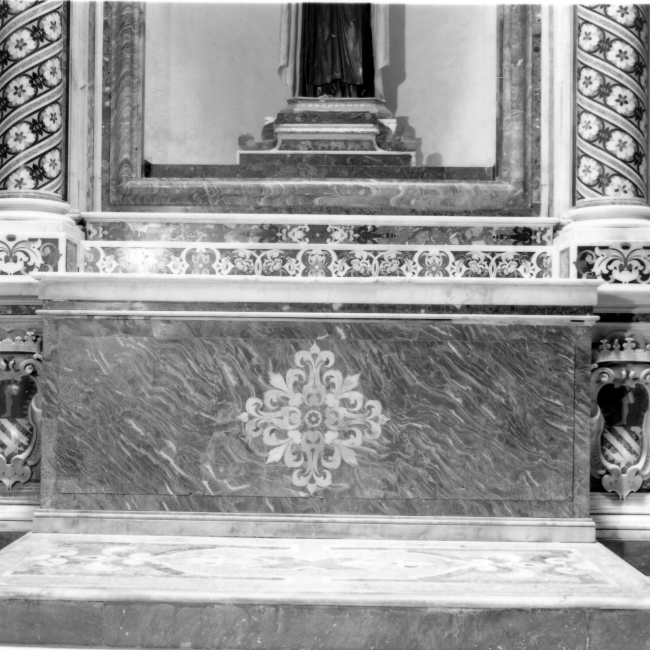 altare di Fanzago Cosimo (sec. XVII)