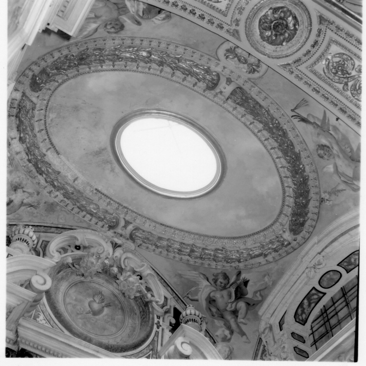 decorazione plastico-pittorica - ambito napoletano (metà, prima metà sec. XVII, sec. XVIII)