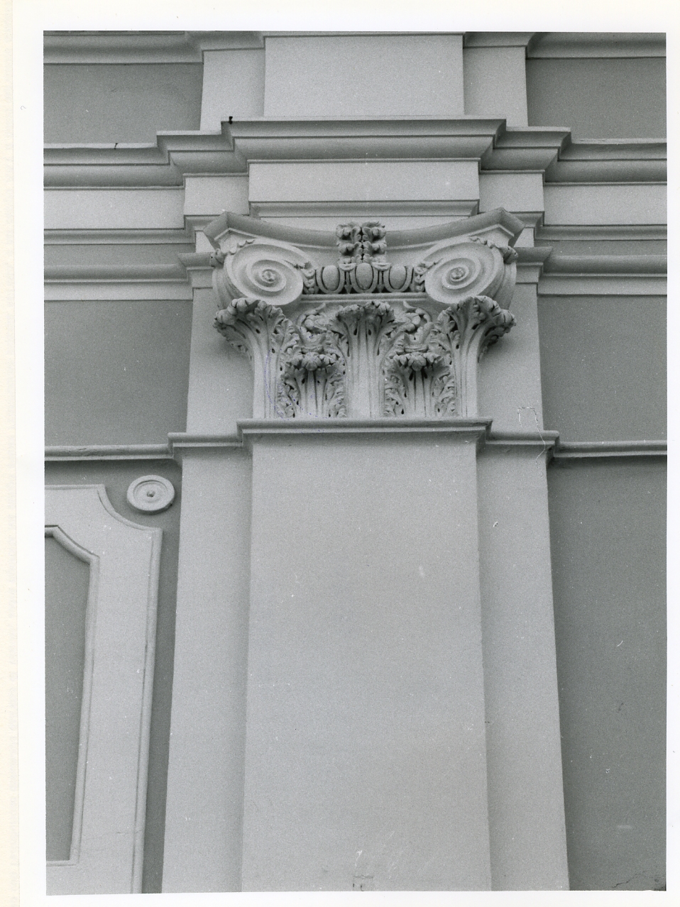 capitello di lesena, serie - bottega napoletana (sec. XVII)