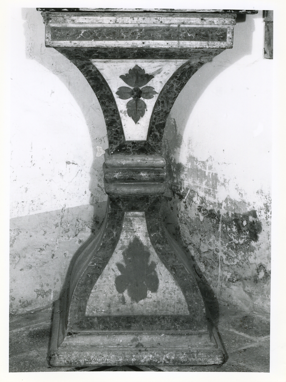 base, serie - bottega napoletana (sec. XIX)