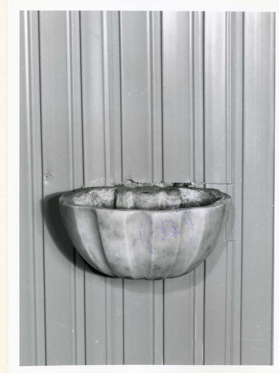 acquasantiera da parete - bottega napoletana (sec. XVIII)