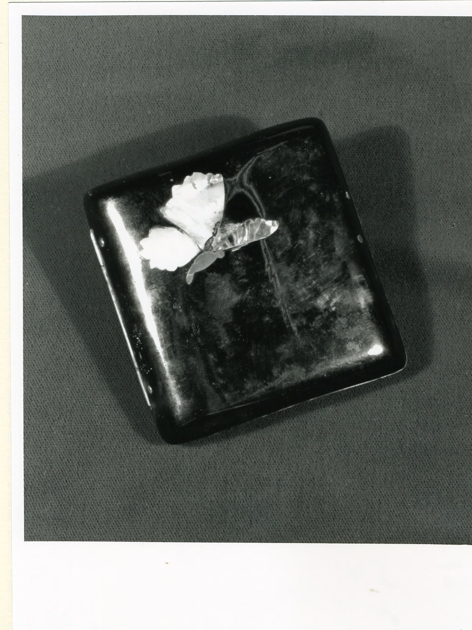 portasigarette - bottega napoletana (prima metà sec. XX)