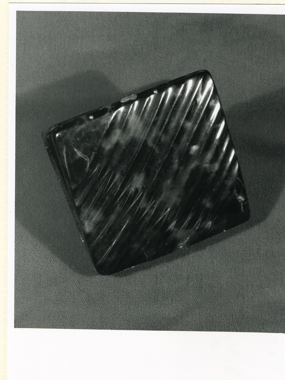 portasigarette - bottega napoletana (prima metà sec. XX)