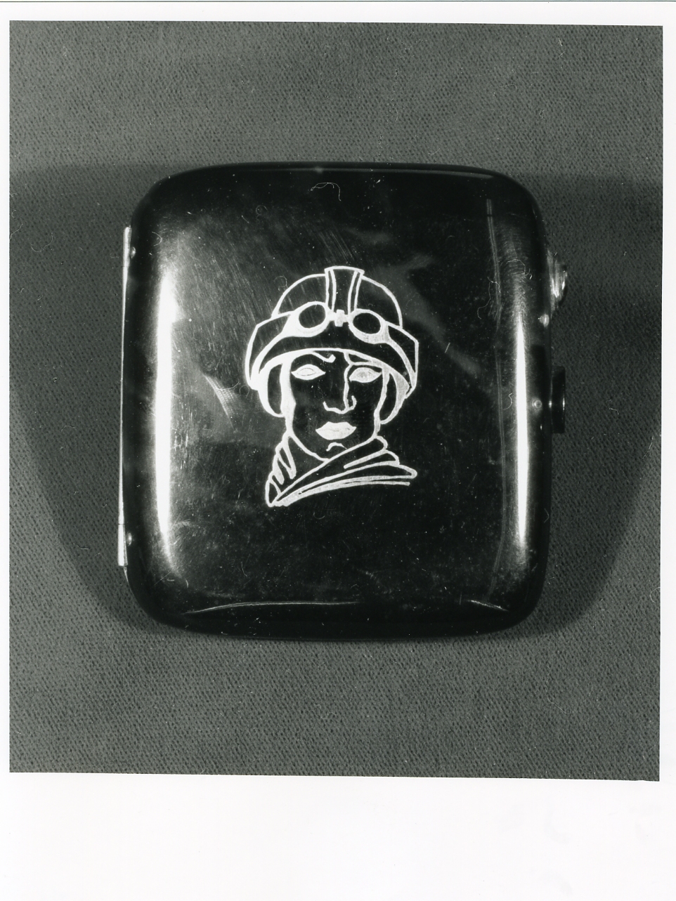 portasigarette - bottega napoletana (prima metà sec. XX)