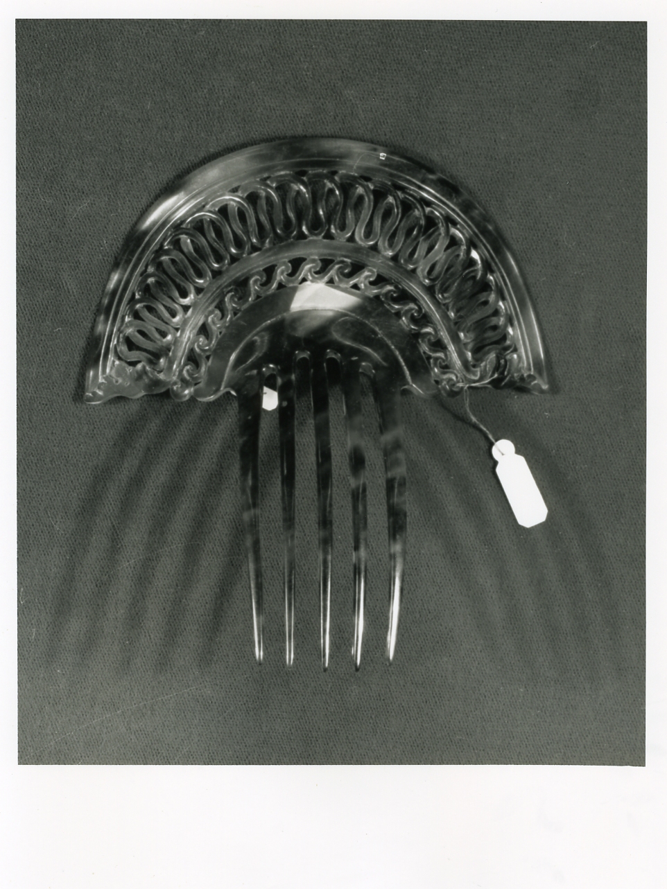 pettine - bottega napoletana (fine/inizio secc. XIX/ XX)