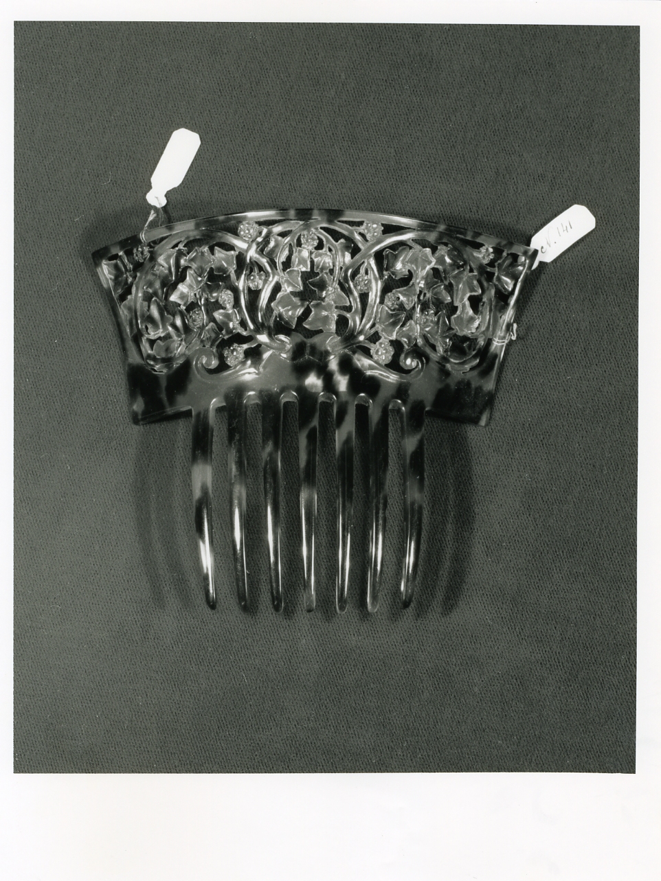 pettine - bottega napoletana (fine/inizio secc. XIX/ XX)