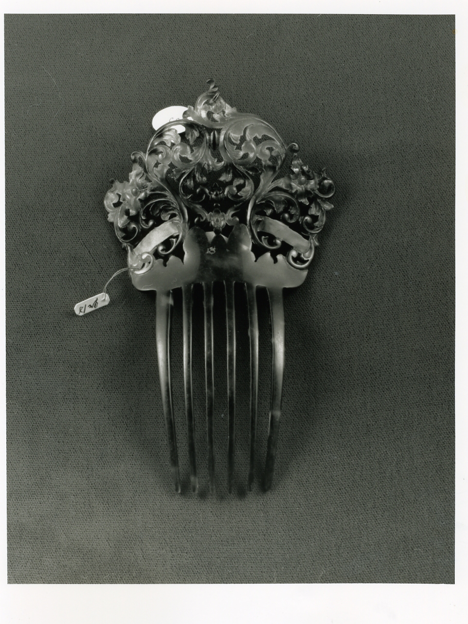 pettine - bottega napoletana (fine/inizio secc. XIX/ XX)