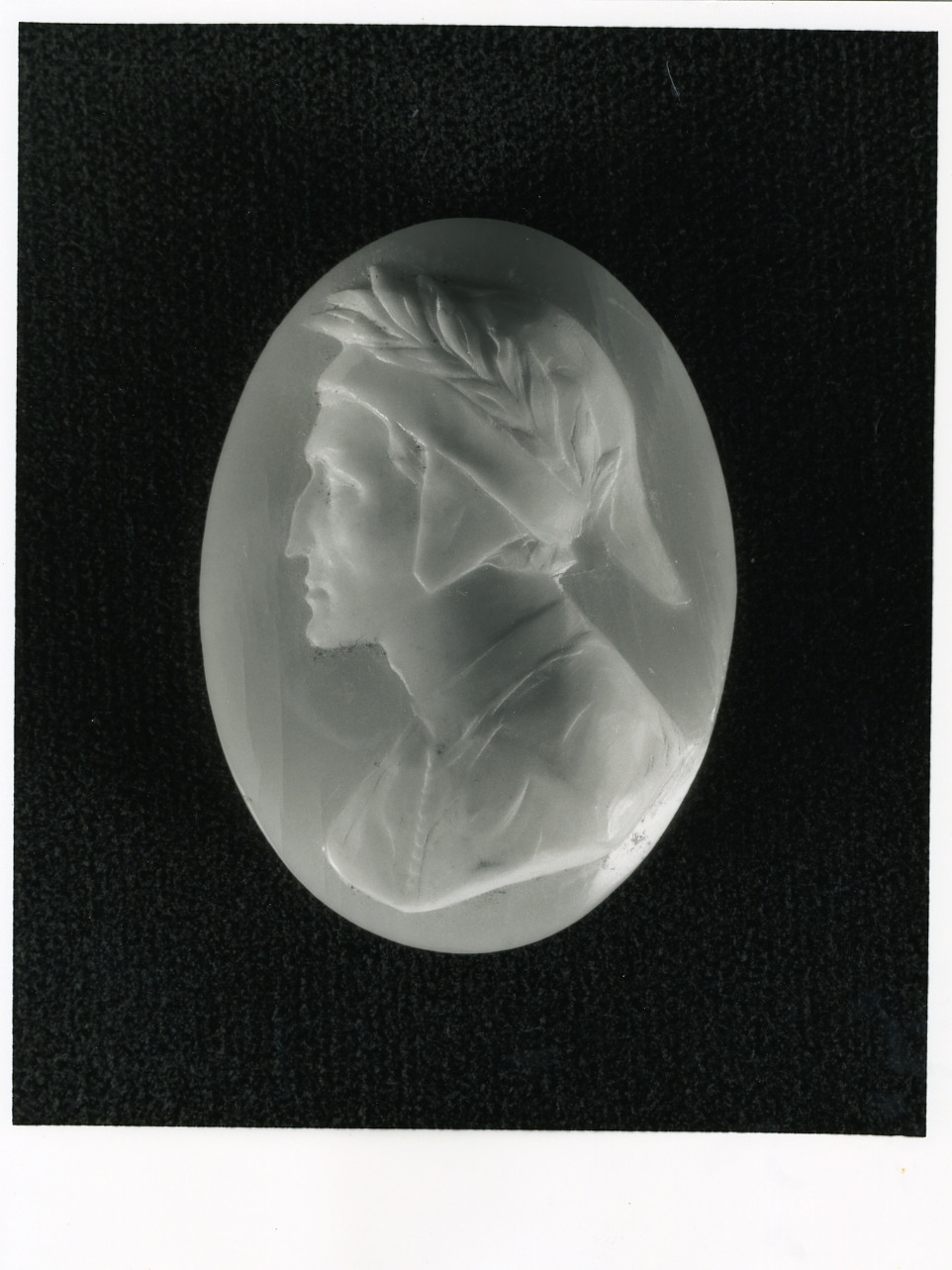 ritratto di Dante Alighieri (cammeo) - bottega napoletana (inizio sec. XX)