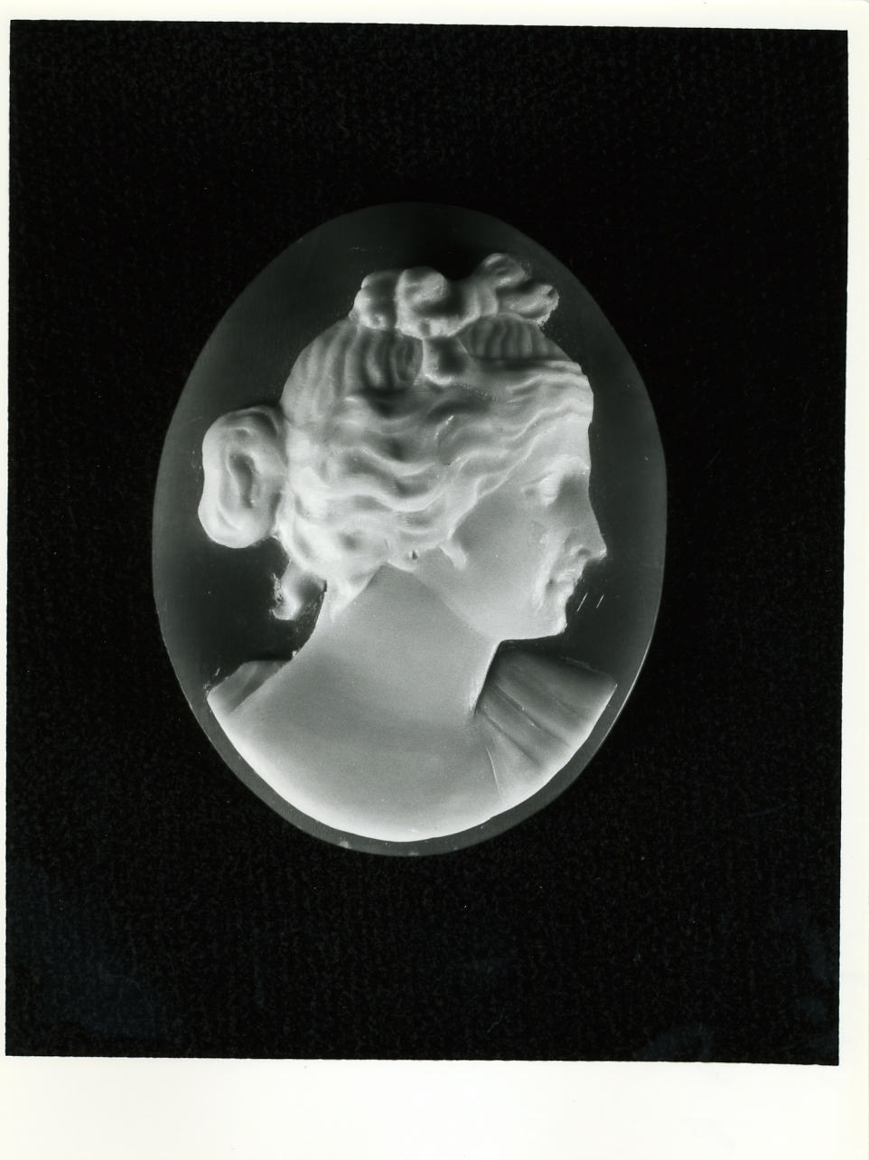 testa di donna (cammeo) - bottega napoletana (inizio sec. XX)