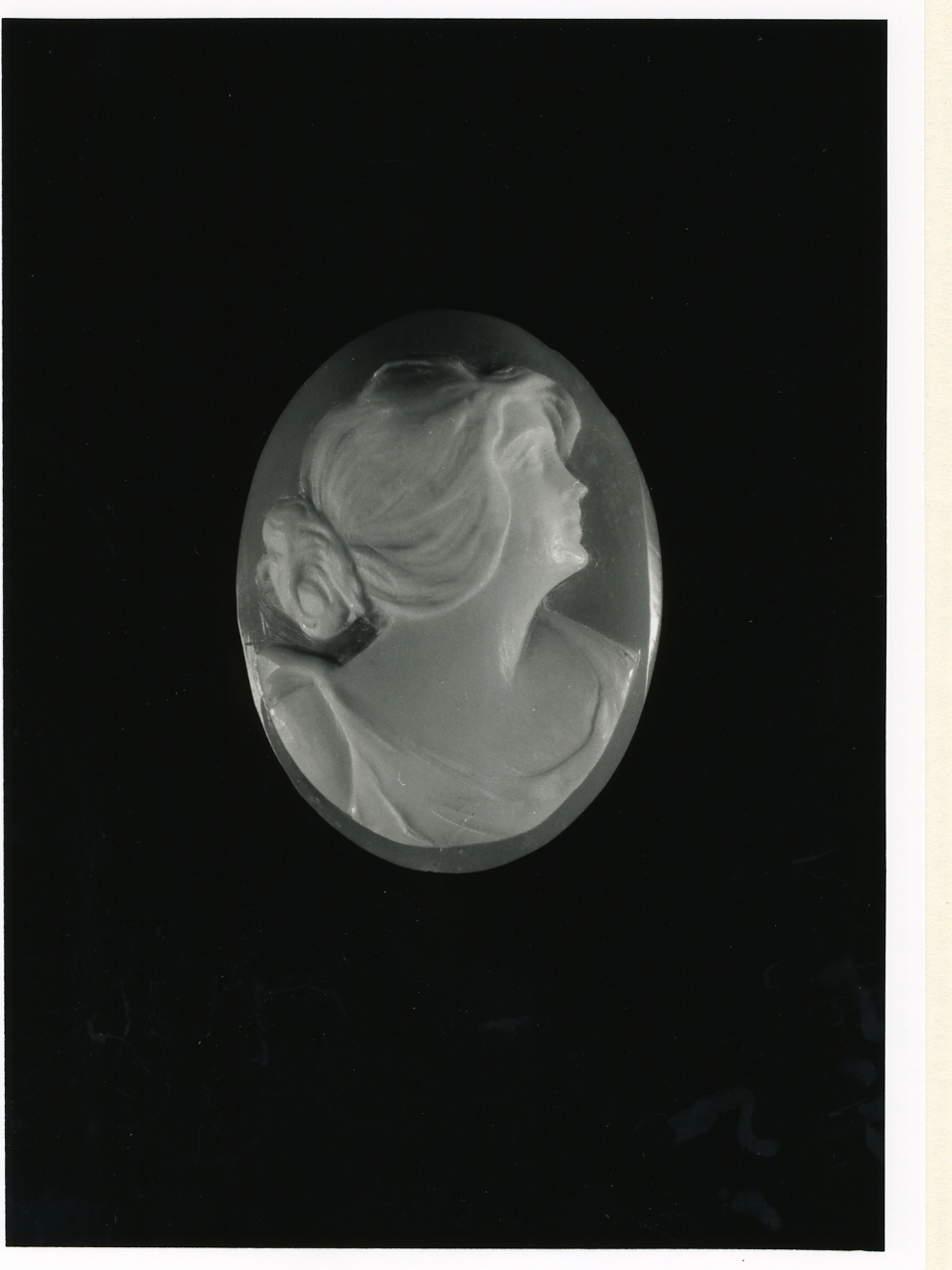 testa di donna (cammeo) - bottega napoletana (inizio sec. XX)