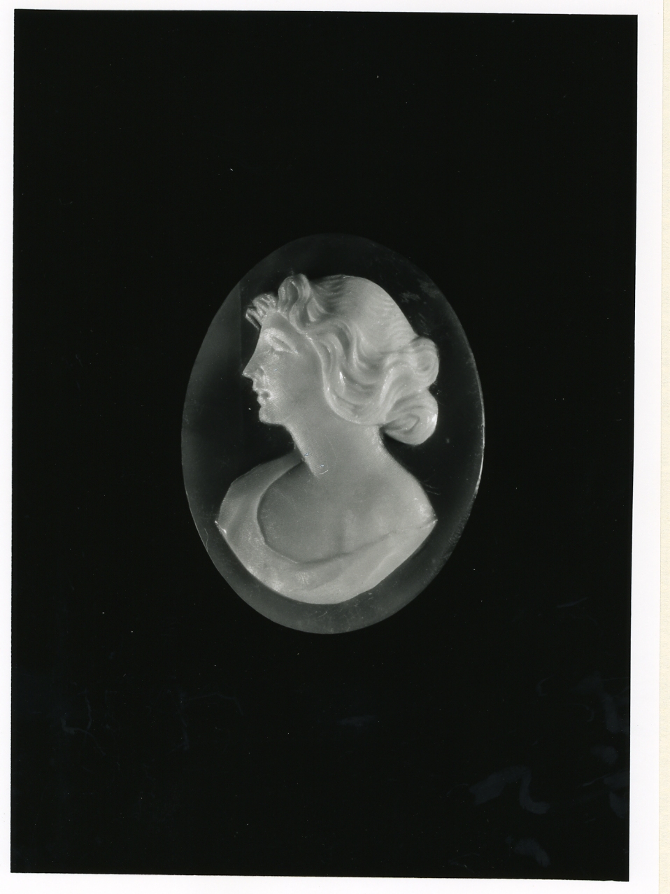 testa di donna (cammeo) - bottega napoletana (inizio sec. XX)